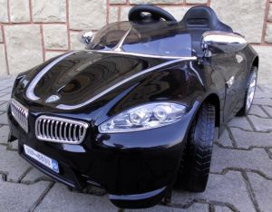 Samochodzik VXHP5588 biały miękkie koła